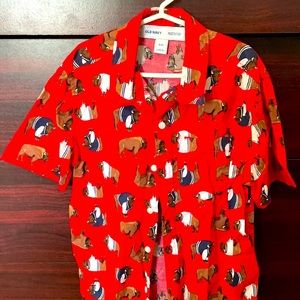 It’s a old navy Short sleeve shirt wear one time